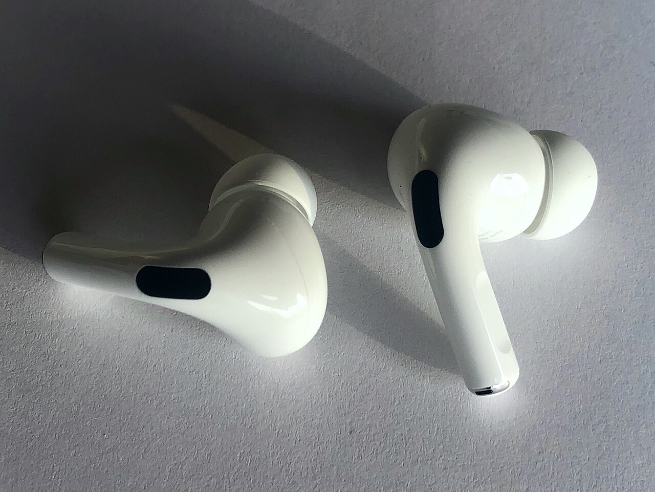 ایرپاد پرو اپل مدل AirPods Pro 2 با کیس MagSafe