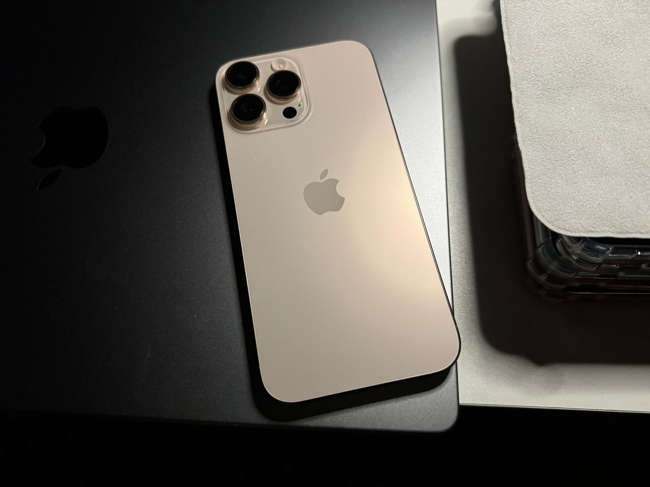 گوشی موبایل اپل مدل iPhone 16 Pro Max 256GB