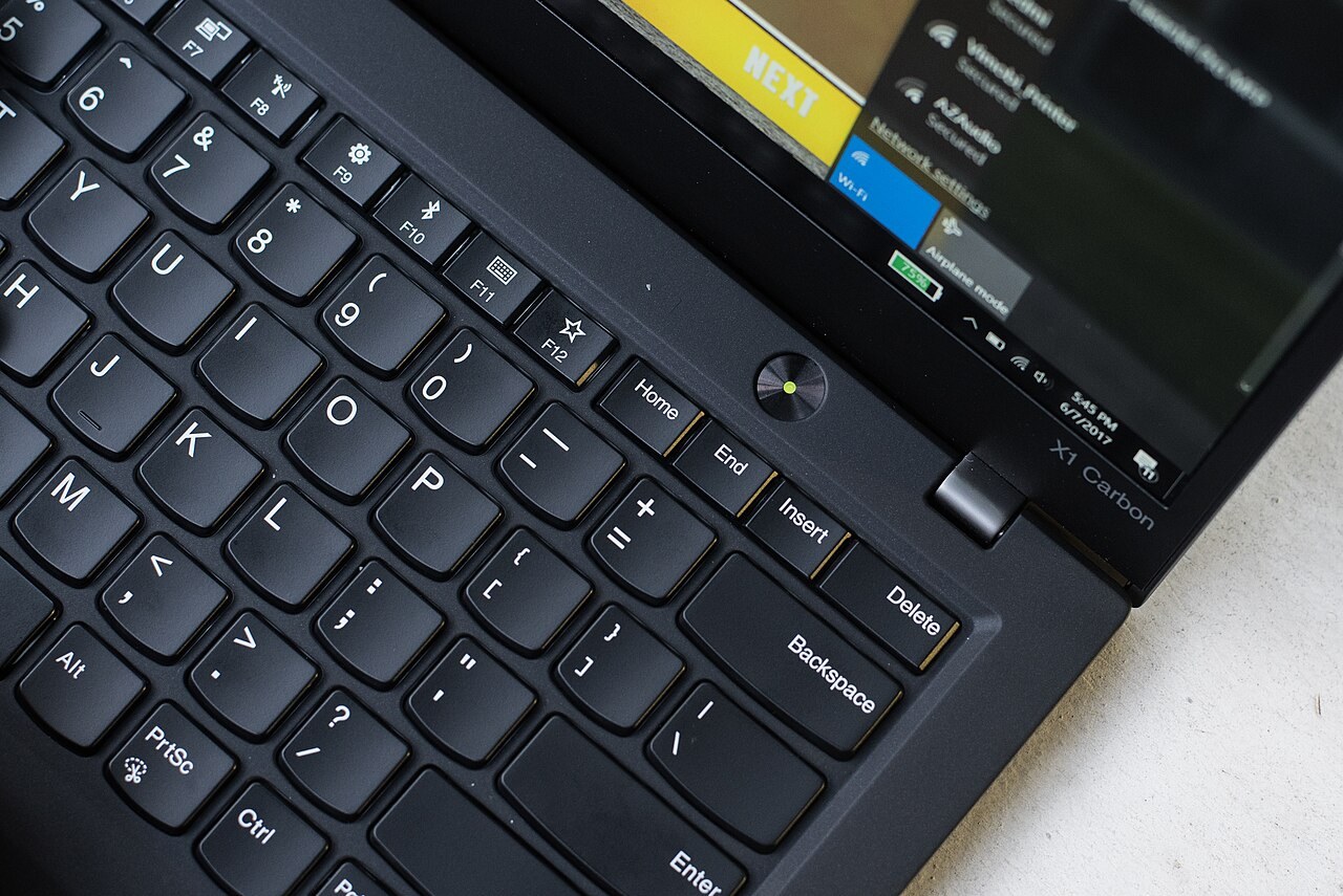 لپ‌تاپ لنوو مدل ThinkPad X1 Carbon Gen 12 – تصویر 2